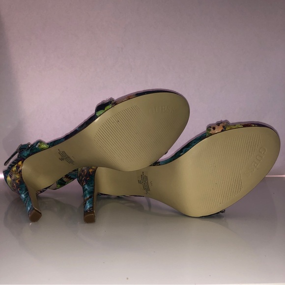 NEW. NO BOX.  GUESS CATERINA. Multicolor Rhinestone Sandals. - Picture 14 of 16